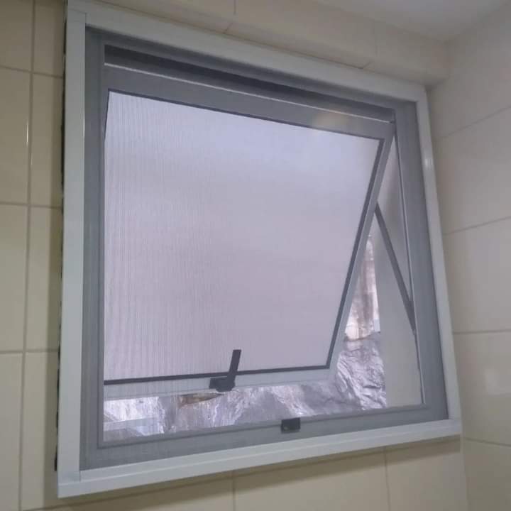 Tela mosquiteiro instalada
